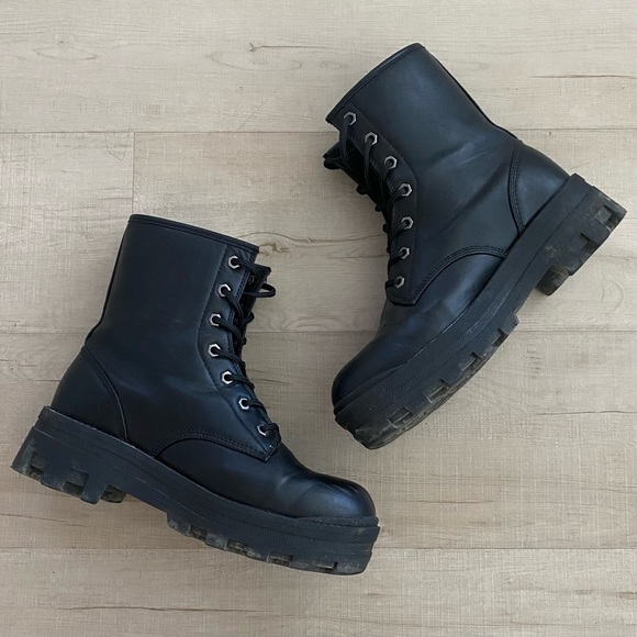 Lugz Shoes - LUGZ 10 Women’s Dutch Chunky Lug Sole Military Style Boots in Black